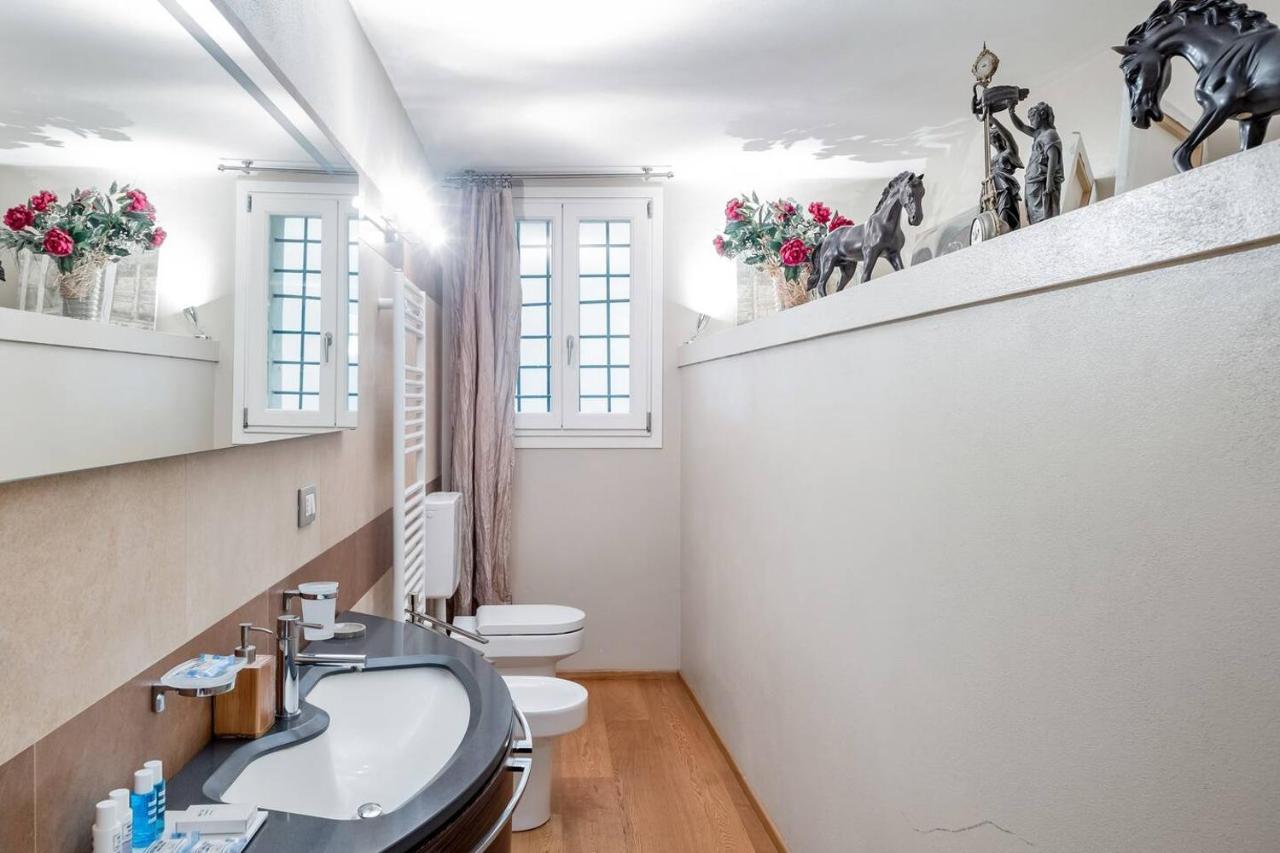 Fossalta Home, In The Heart Of The Historical Center ボローニャ エクステリア 写真